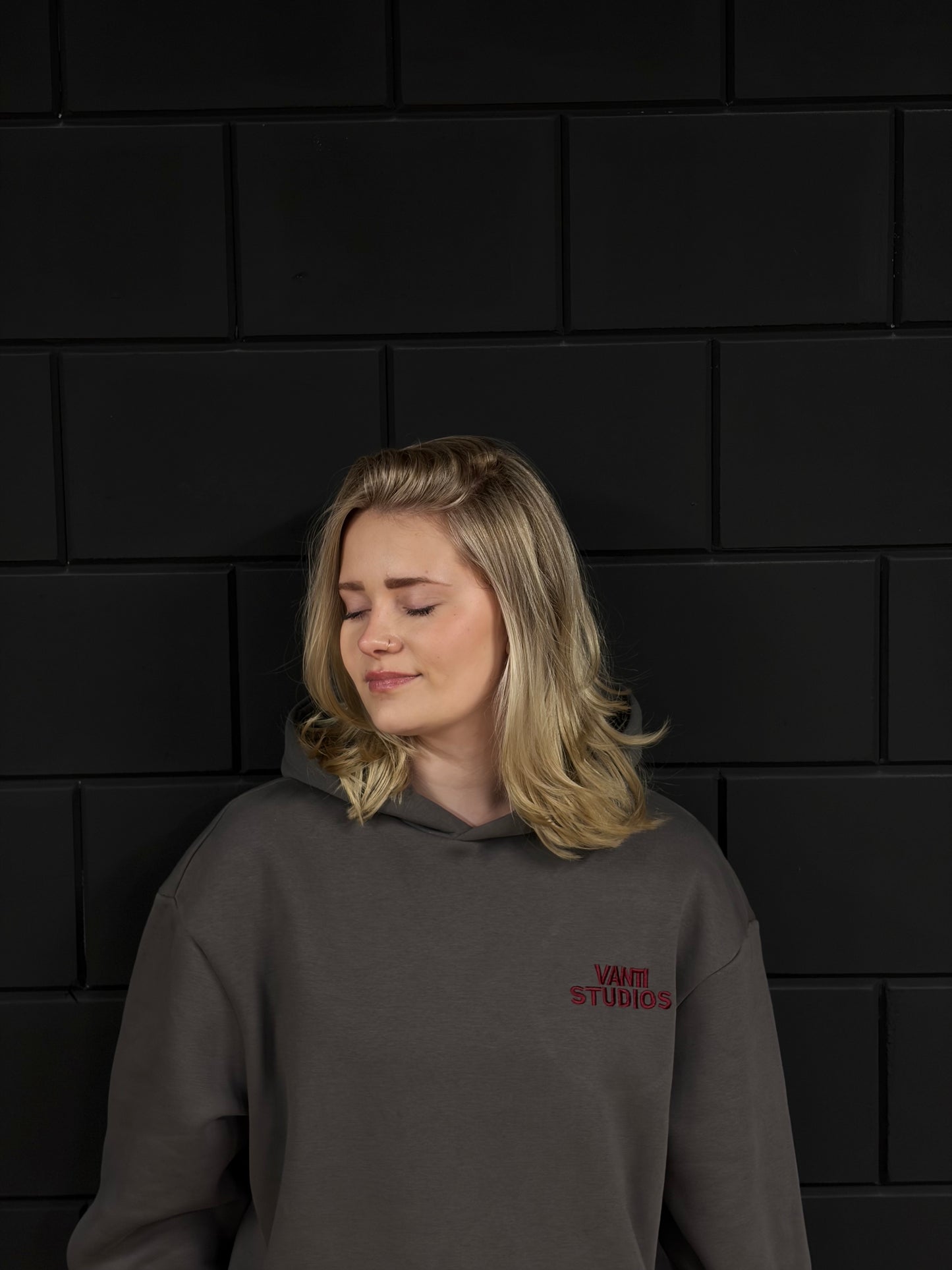 Bordeaux - Dark grey fluffy hoodie